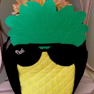 Victoria’s Secret pineapple lunch bag